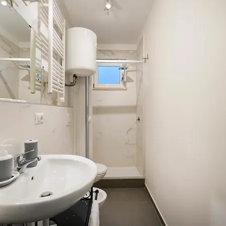 Lägenhet Color House Bari