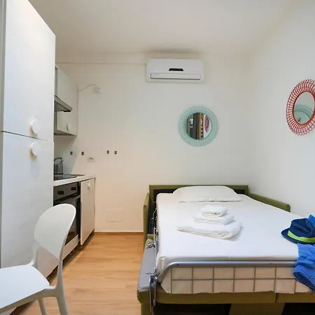 Color House Апартаменты