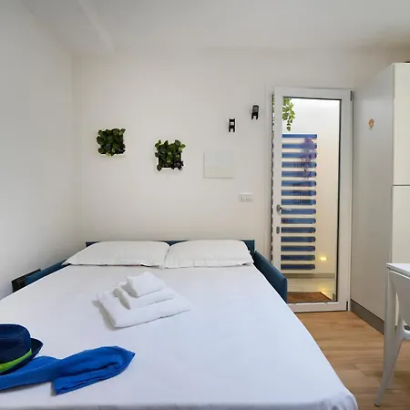 Color House Апартаменты