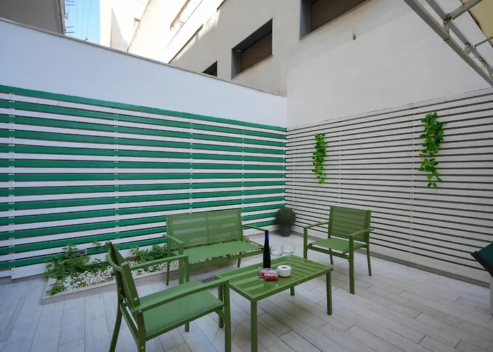 Guesthost - Color House