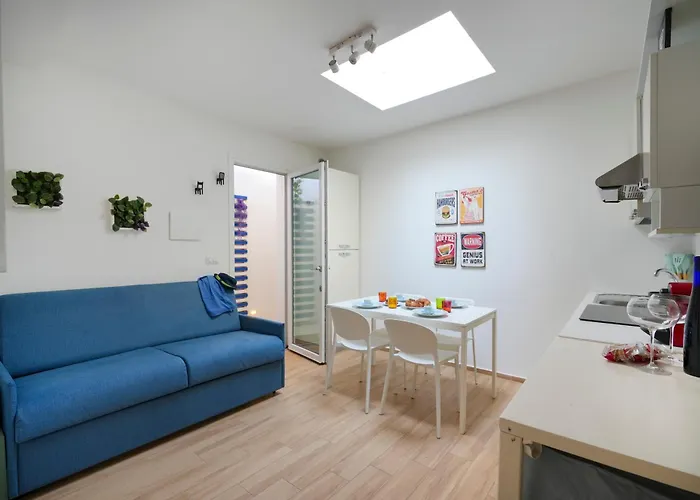 Guesthost - Color House Apartament Bari